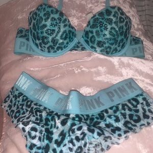 🎀Victoria’s Secret 🎀 Matching Set! Hot date